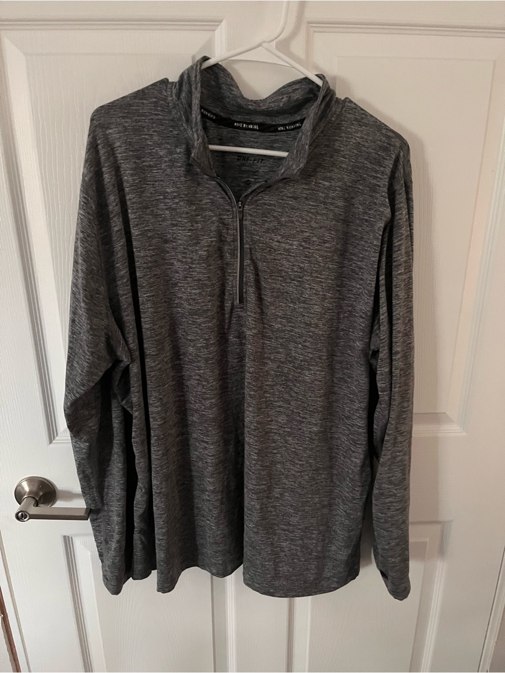 🍃Nike Women's Gray Heather Long-Sleeve Quarter Zip Top